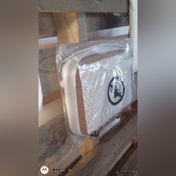 Michael Kors Beige Crossbody Bag - Picture 15 of 16